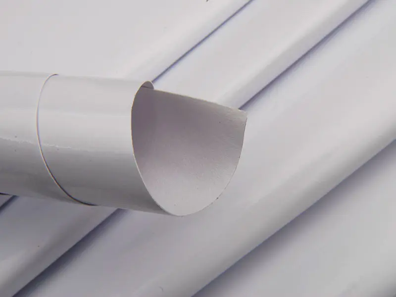 Weiße selbstklebende Vinyl-Rollen mit Digitaldruck, 140 g/m²